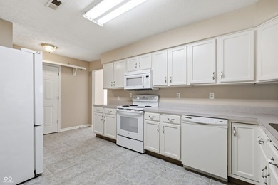 Discover the ease of single-story living at 6510 Waybridge CT - photo 15