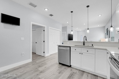 Perfection. Elegance. Location. An exceptional opportunity to - photo 16