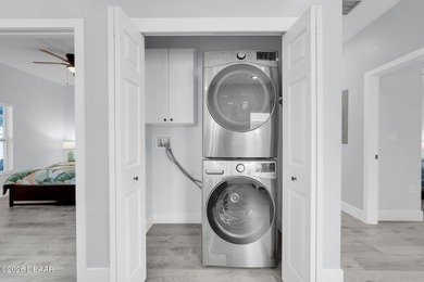 Perfection. Elegance. Location. An exceptional opportunity to - photo 19