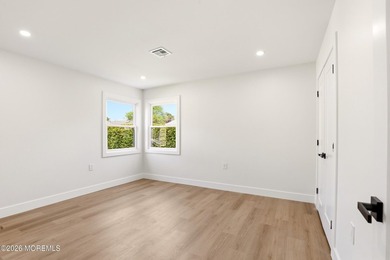 Welcome to 74 Innsbruck Dr in the sought-after Holiday City West - photo 20
