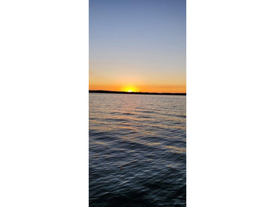 Welcome to your perfect waterfront retreat on beautiful Lake - photo 1