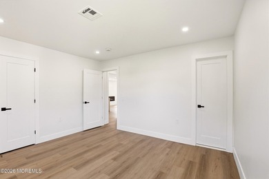 Welcome to 74 Innsbruck Dr in the sought-after Holiday City West - photo 21