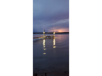 Welcome to your perfect waterfront retreat on beautiful Lake - photo 5
