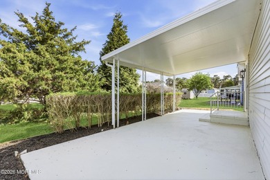 Welcome to 74 Innsbruck Dr in the sought-after Holiday City West - photo 25
