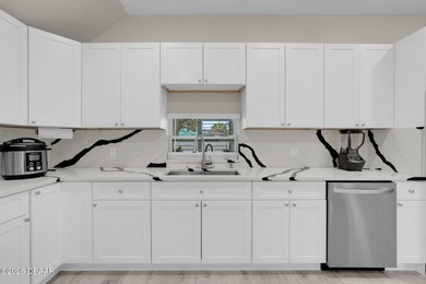 Perfection. Elegance. Location. An exceptional opportunity to - photo 27