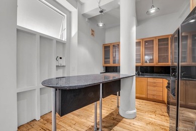Beautiful & Modern 2-Bedroom Apartment in the Heart of the City - photo 6