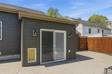 Showings start immediately, use Showingtime to schedule. OPEN - photo 38