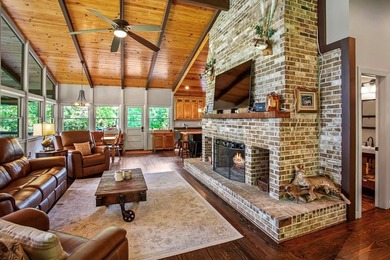 Welcome to your private waterfront retreat on beautiful Lake - photo 8