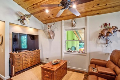 Welcome to your private waterfront retreat on beautiful Lake - photo 10