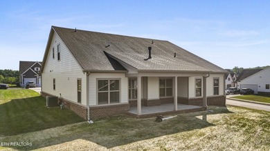 MOVE IN READY! Located in Farmstead -just minutes from the lake - photo 6