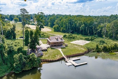 Escape to the lake in this beautifully updated 3-bedroom, 3-bath - photo 2