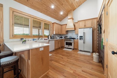 Escape to the lake in this beautifully updated 3-bedroom, 3-bath - photo 8
