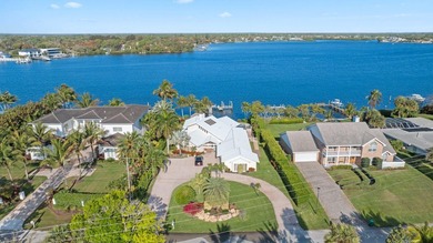 This chill vibe coastal retreat on the Loxahatchee river offers - photo 1