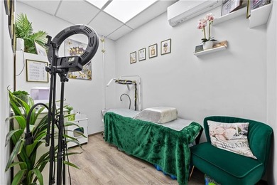 Prime Mixed-Use Investment Property - 12 Residential Units + 6 - photo 21