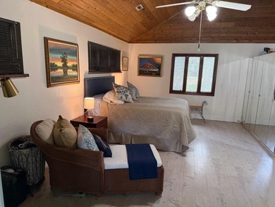 Charming Swiss Chalet on large corner lot in desirable Indian - photo 24