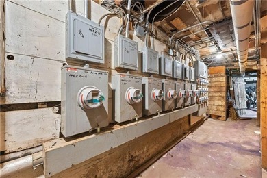 Prime Mixed-Use Investment Property - 12 Residential Units + 6 - photo 40