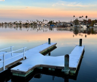 Make your dreams come true with PANORAMIC BAY VIEWS! Remodeled - photo 1