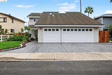Make your dreams come true with PANORAMIC BAY VIEWS! Remodeled - photo 3