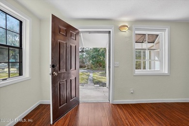 Welcome Home !! Charming Avondale gem at the end of a quiet - photo 1