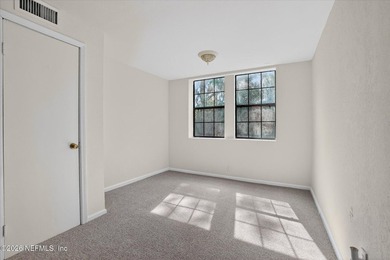 Welcome Home !! Charming Avondale gem at the end of a quiet - photo 8