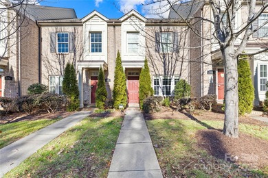 Lake Norman Townhome/Townhouse For Sale in Davidson North Carolina