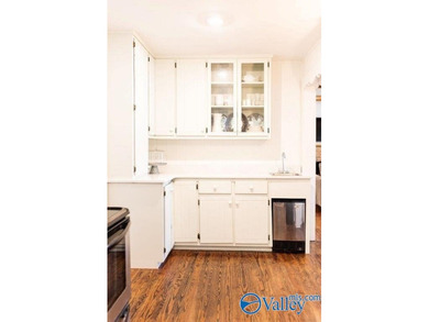 Are you looking for the perfect cottage style lake property? - photo 11