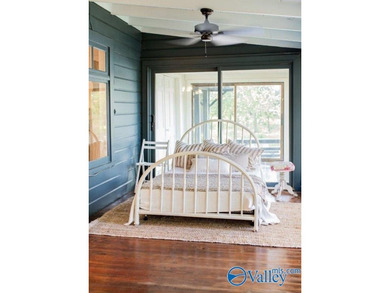Are you looking for the perfect cottage style lake property? - photo 14