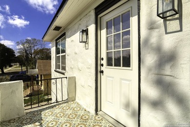 Prime Location!! This Fourplex is a great investment or house - photo 14