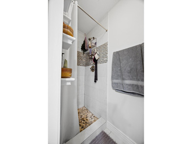***Home Sweet Home*** Welcome to this beautifully UPDATED 3 - photo 21