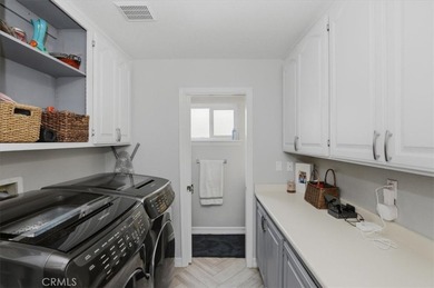 Welcome to this beautifully maintained 4 bedroom, 2.5 bath home - photo 24
