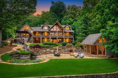 LAKE BLUE RIDGE AT IT'S FINEST! This 5-bedroom, 5.5-bath luxury - photo 4