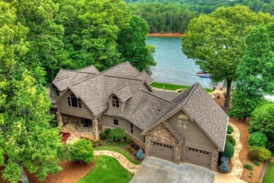 LAKE BLUE RIDGE AT IT'S FINEST! This 5-bedroom, 5.5-bath luxury - photo 6