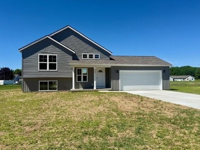 New construction at an incredibly affordable price! This new - photo 1