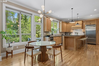 Beautifully maintained *low mileage* home in one of Lake - photo 7