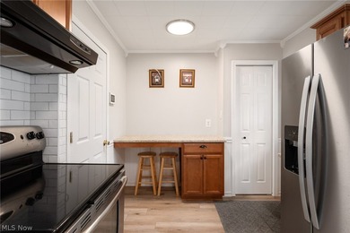 Welcome to this beautifully updated and meticulously maintained - photo 11