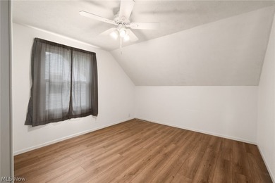 Welcome to this beautifully updated and meticulously maintained - photo 19