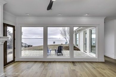 Wake up to wide-open water views and end your days with - photo 20