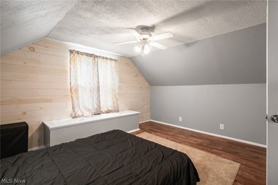 Welcome to this beautifully updated and meticulously maintained - photo 21