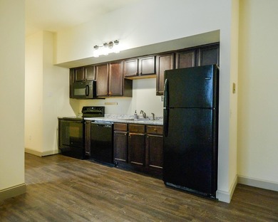 Rare opportunity to acquire a fully renovated, income-producing - photo 26