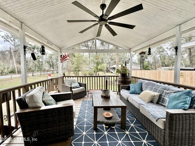 Suwannee River Home For Sale in Fanning Springs Florida