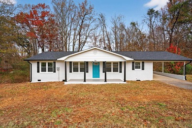 Lyman Lake Home For Sale in Lyman South Carolina