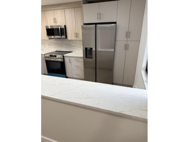 Lake Condo For Sale in Delray Beach, Florida