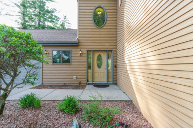 Custom-Built Lakefront Home in Waupaca, WI - Taylor Lake Gem - photo 6
