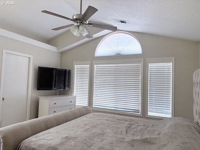 Welcome to this dream home located in a cul-de-sac on a 1/3 acre - photo 13