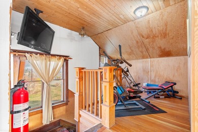 Great opportunity to own a heritage home in Summerland. This - photo 16
