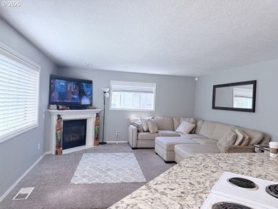 Welcome to this dream home located in a cul-de-sac on a 1/3 acre - photo 22