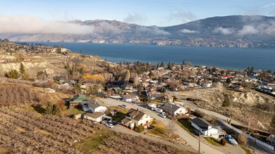 Great opportunity to own a heritage home in Summerland. This - photo 26