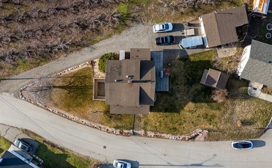 Great opportunity to own a heritage home in Summerland. This - photo 29