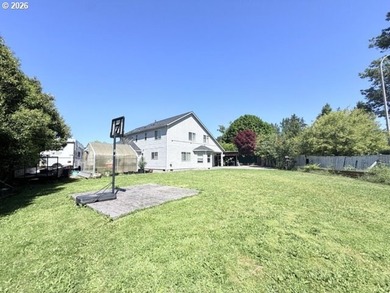 Welcome to this dream home located in a cul-de-sac on a 1/3 acre - photo 32