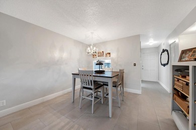 Beautifully updated 2-bedroom, 1-bathroom first-floor condo - photo 6
